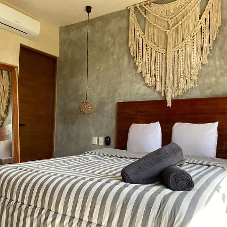 Room In Studio - Beautiful Jungle View Luxury Studio