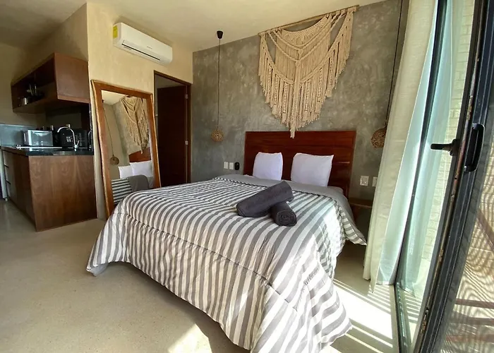 Room In Studio - Beautiful Jungle View Luxury Studio